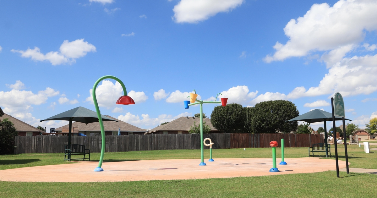 Apple Valley Park*+ City of Moore