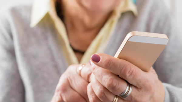 pic of senior woman with cell phone